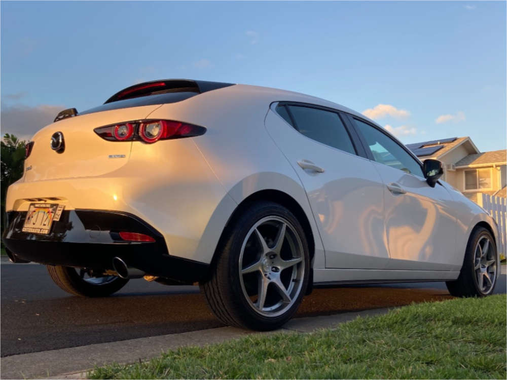 2010701-1-2021-3-mazda-25-