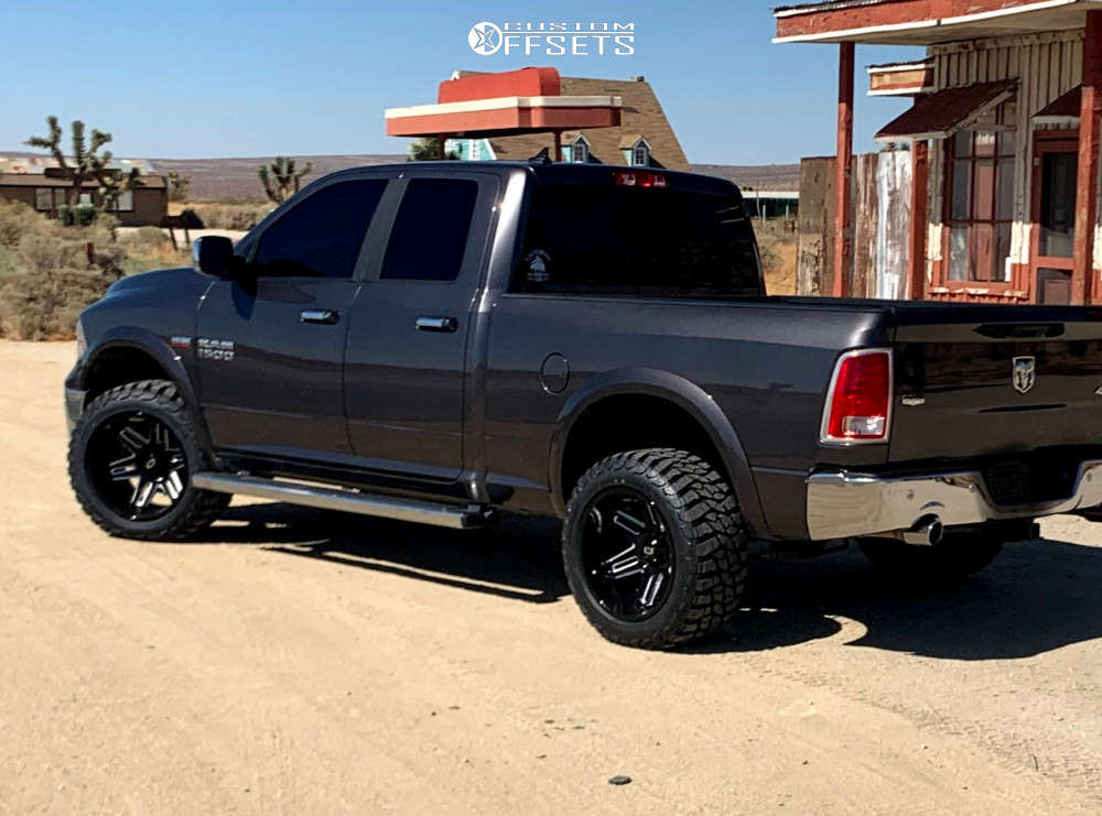 2017 Ram 1500 with 20x12 -51 Vision Razor and 33/12.5R20 Landspider ...