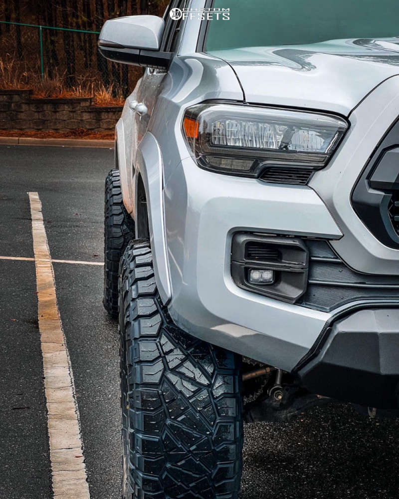 2017 Toyota Tacoma with 17x9 -25 Relations Race Wheels RR6H and 305 ...