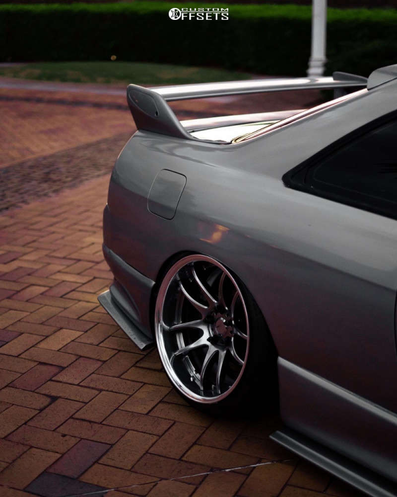 1996 Nissan Skyline with 18x9.5 0 Work Emotion Cr 2p and 215/40R18