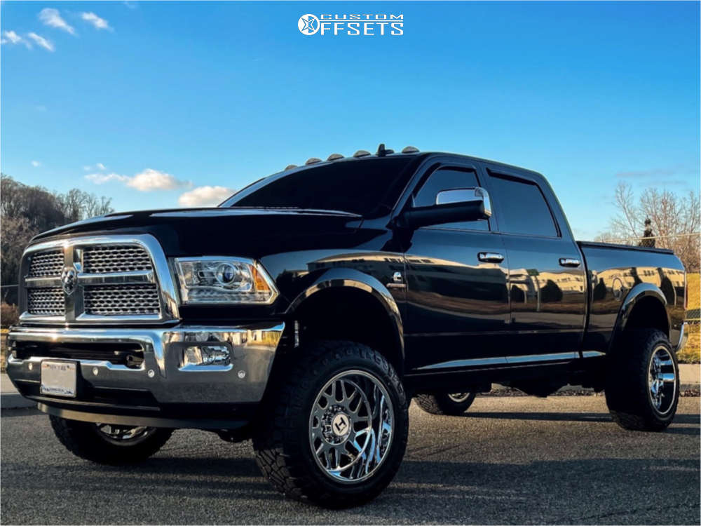 2018 Ram 2500 with 20x12 44 Hostile Sprocket and 33/12.5R20 Nitto