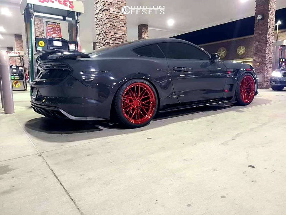 フェラーリ　レザー　デコレーション ハイブリッドなフェラーリをラッピングで色変えしたらめちゃくちゃ