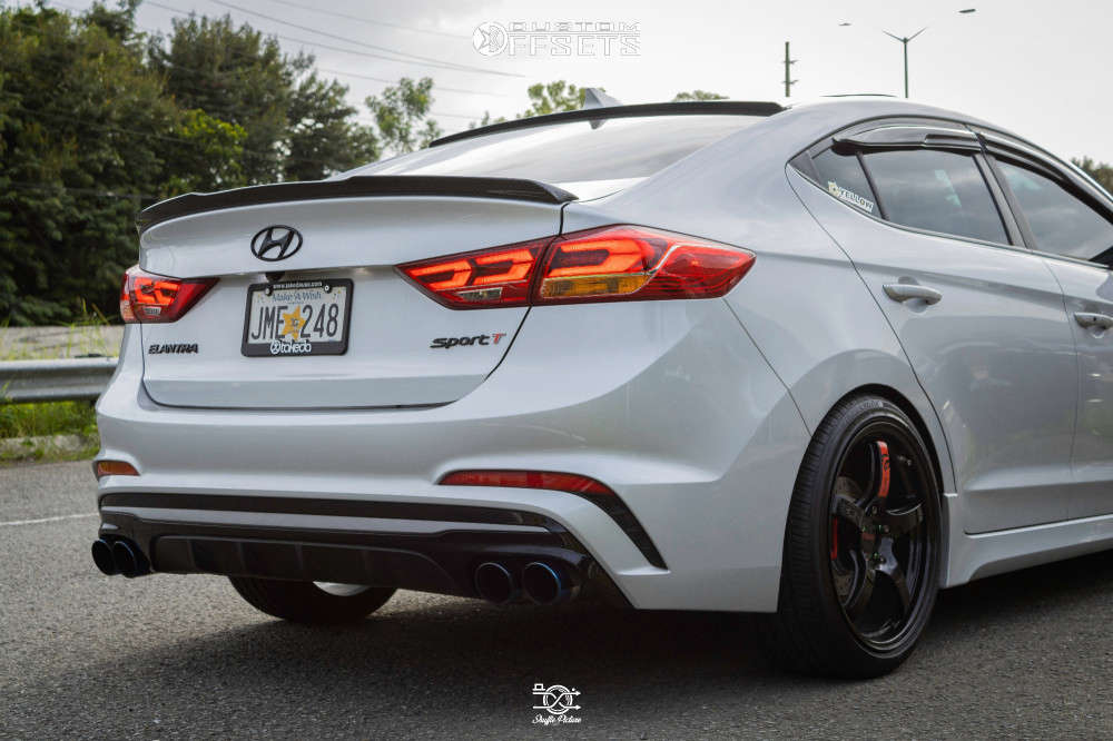 2017 Hyundai Elantra with 18x8.5 37 Gram Lights 57cr and 225/40R18