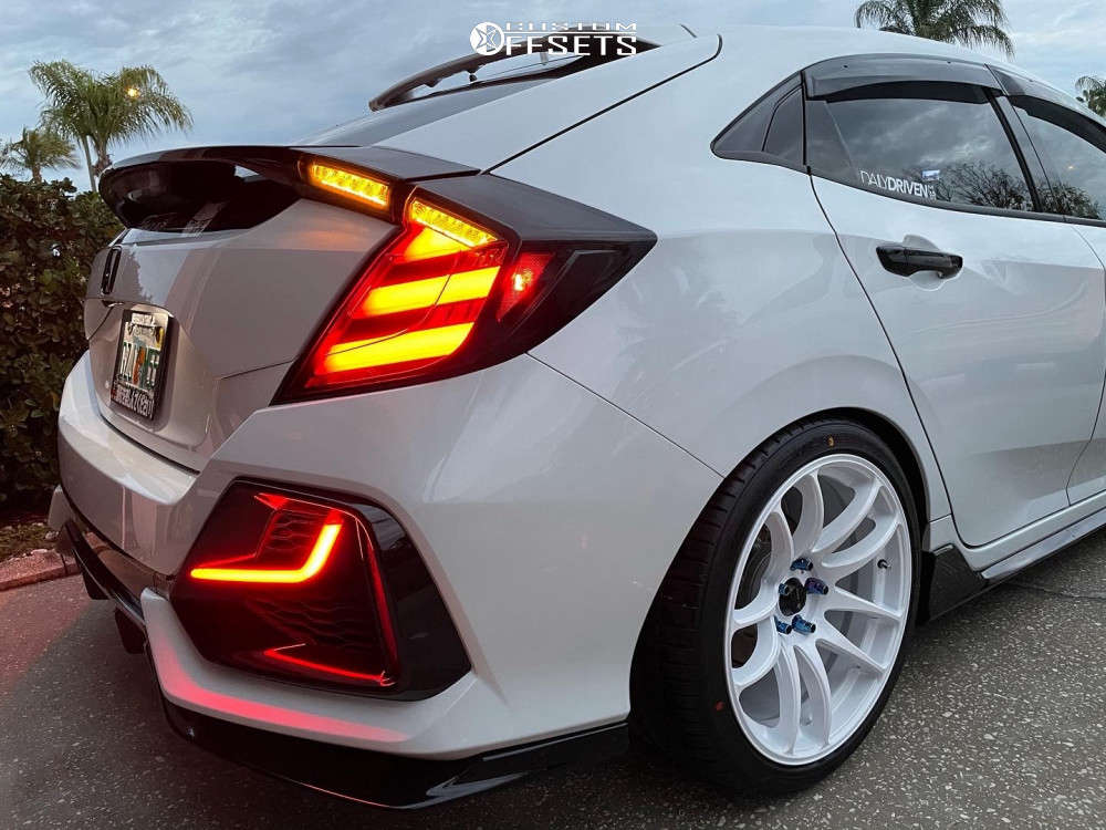 2021 Honda Civic with 18x9.5 35 Vors Tr4 and 255/35R18 Falken Azenis ...