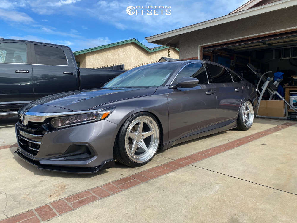 2021 Honda Accord with 19x9.5 22 Aodhan Ds05 and 235/35R19