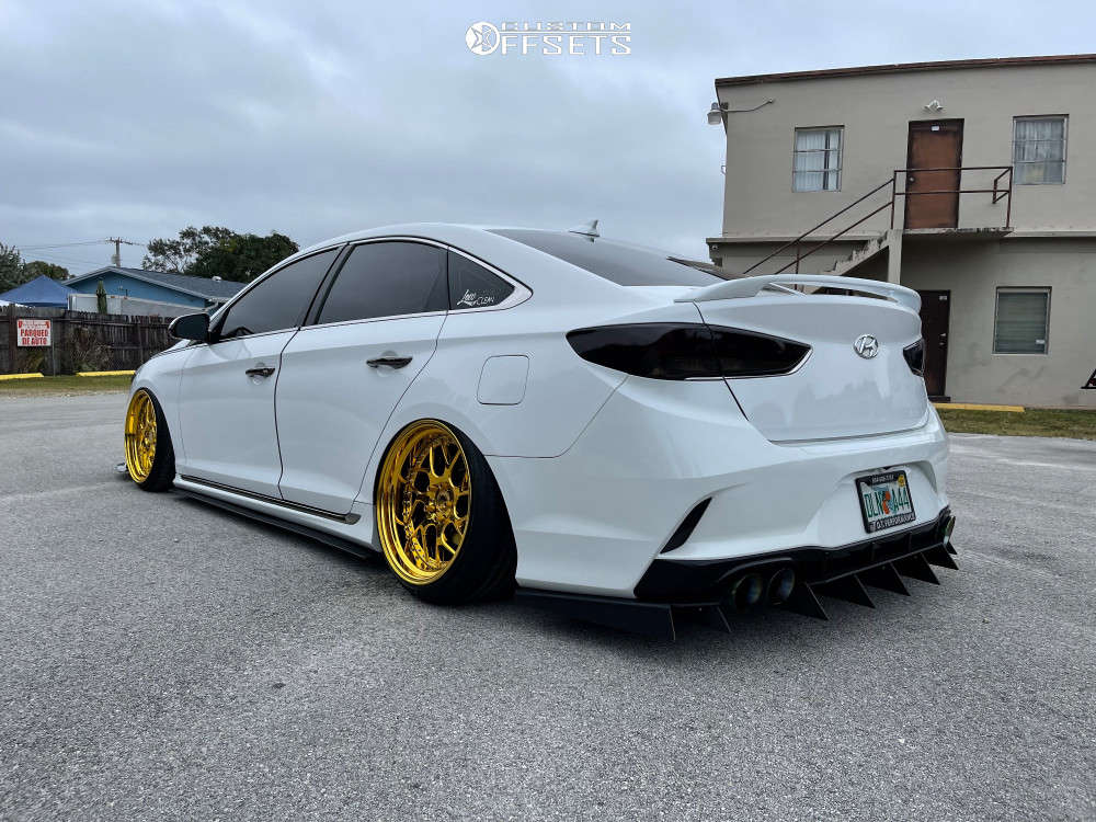 2018 Hyundai Sonata with 19x9.5 15 Aodhan Ds01 and 225/35R19 Nexen ...