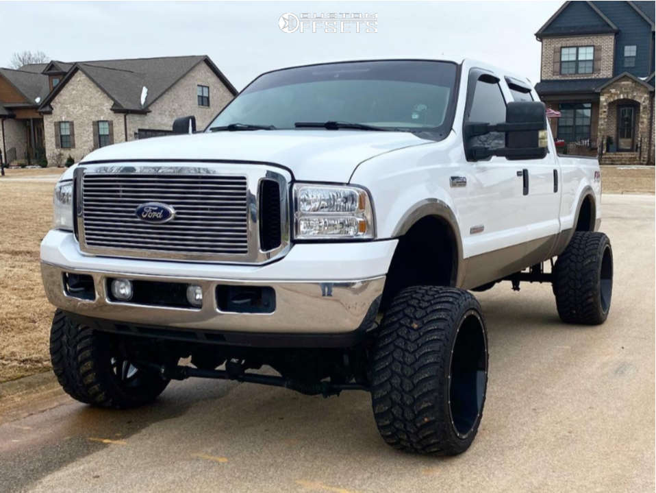2006 Ford F250 Super Duty with 24x14 76 Hostile Sprocket and 35/13
