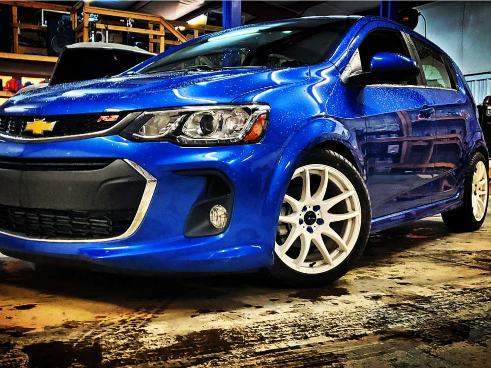 2088230-1-2017-sonic-chevrolet