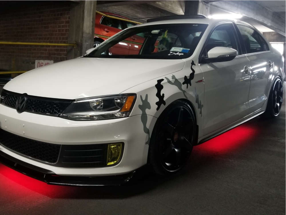 2090480-1-2013-jetta-