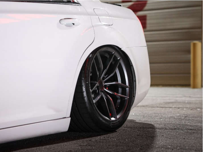 2013 Chrysler 300 with 20x10.5 35 Niche Vosso and 275/40R20 Atturo