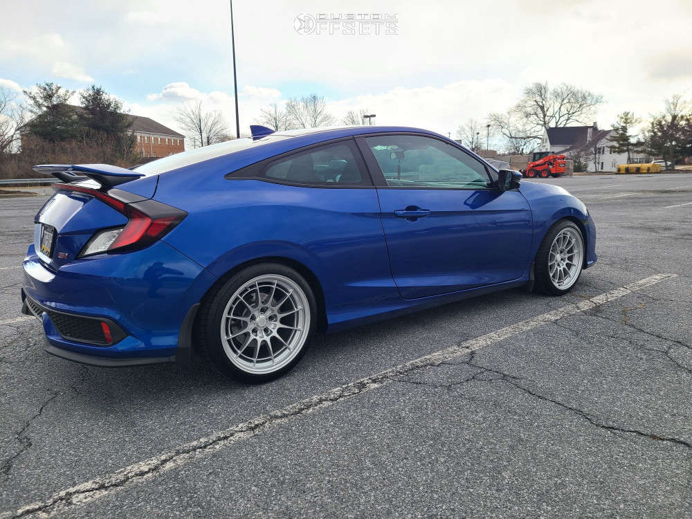 2020 Honda Civic with 18x9.5 40 Enkei Nt03m and 255/35R18 Continental