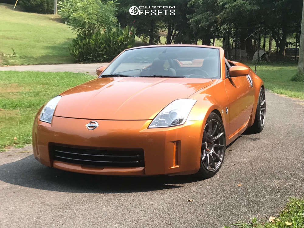2006 Nissan 350Z with 18x9.5 22 SSR Gtx01 and 245/40R18