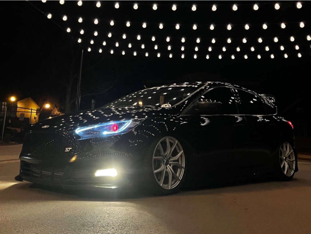 2017 Ford Focus with 18x8 40 Drag Dr67 and 225/40R18 Falken Azenis