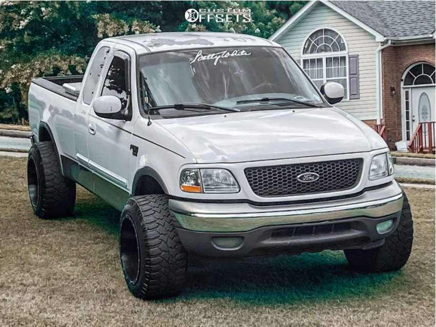 フォード　F150 TA02 2002 Ford F-150 with 20x14 -76 Fuel Maverick and 33/12.5R20 Atturo