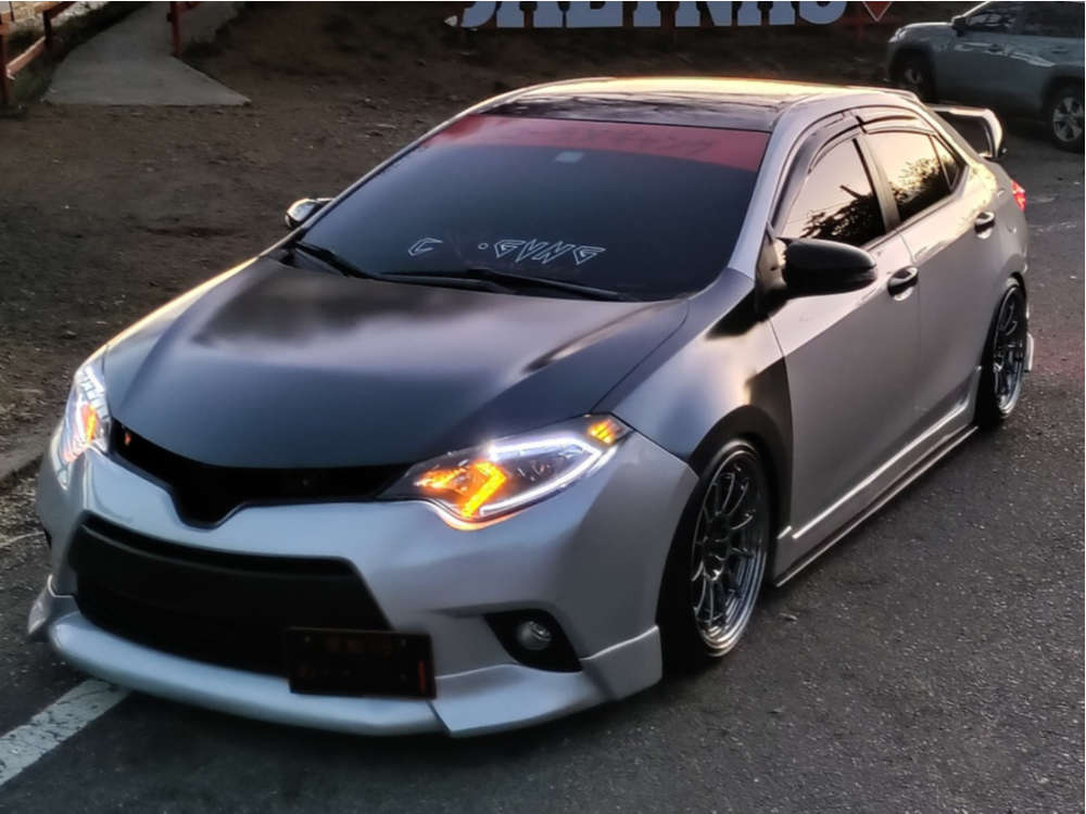 2125082-1-2014-corolla-toyota-