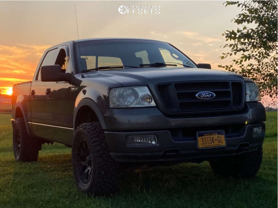 2004 Ford F-150 with 18x9 -12 Helo He878 and 33/12.5R18 Kenda Klever R ...