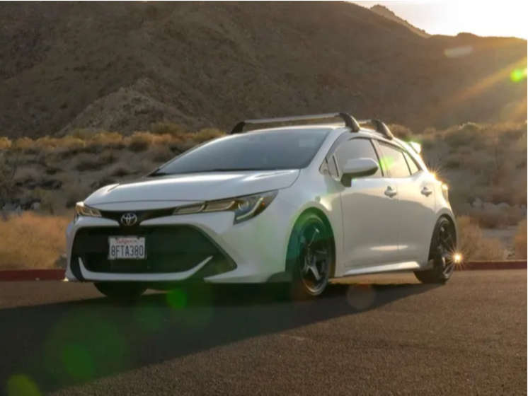 MON ROKADAILE 20 2018年モデル (カスタム) 2149952-1-2019-corolla-toyota-