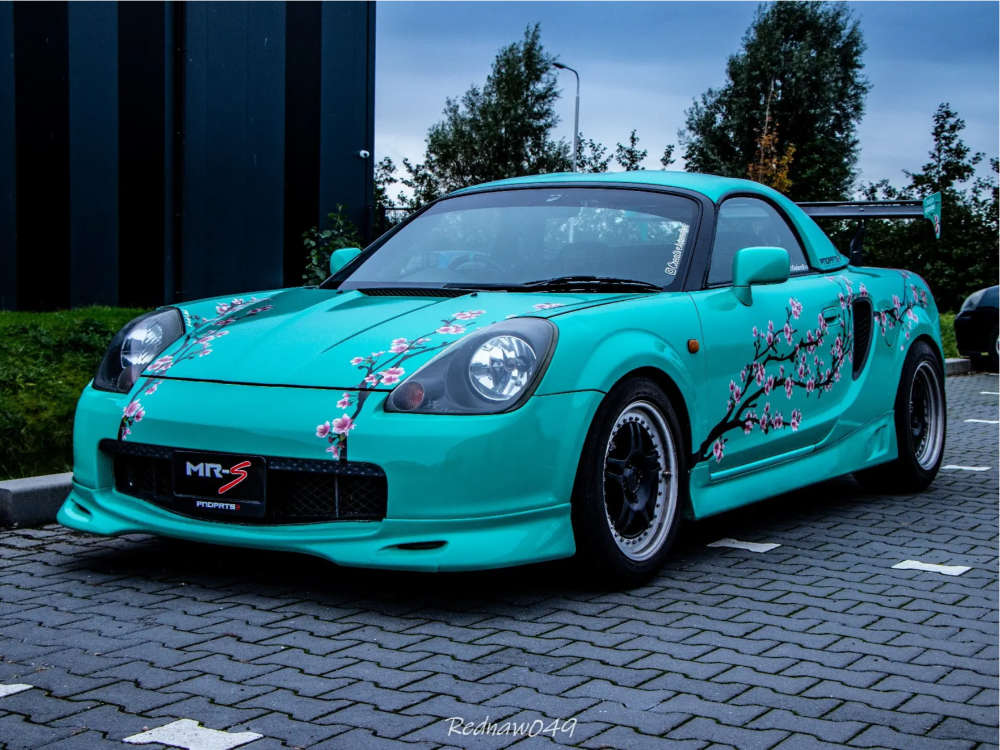 2150141-1-2001-mr2-spyder-
