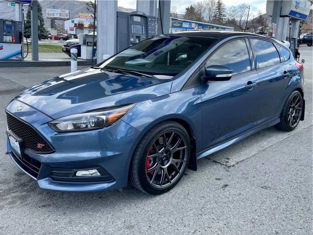 2158131-1-2018-focus-ford-st-