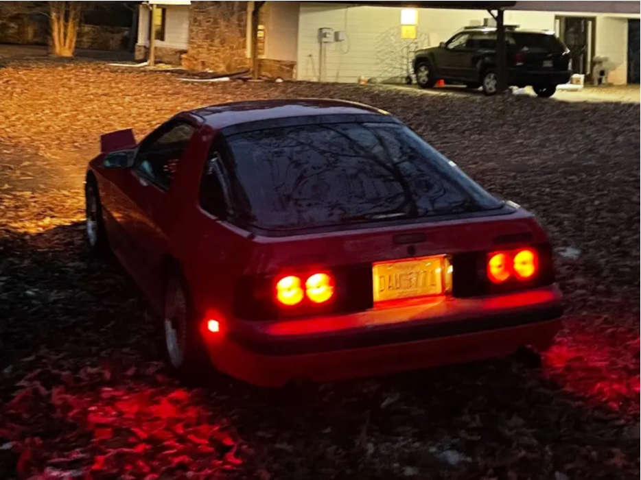 1986 Mazda RX-7 with 15x7 38 Enkei Enkei92 and 195/60R15 Nexen N5000 ...