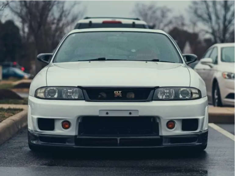 1995 Nissan Skyline with 18x10.5 11 Volk Te37 and 285/35R18