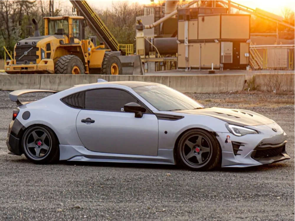 2017 Toyota 86 with 18x9 35 Kansei Knp and 215/35R18 Michelin
