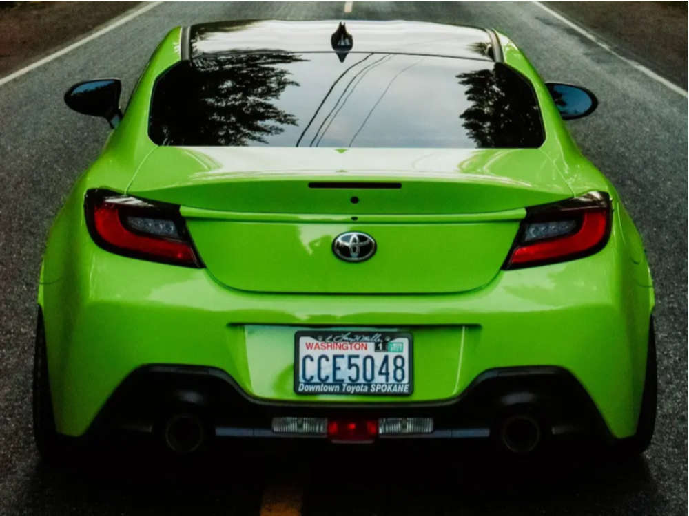 2022 Toyota GR86 with 17x8 35 Konig Hypergram and 245/40R17