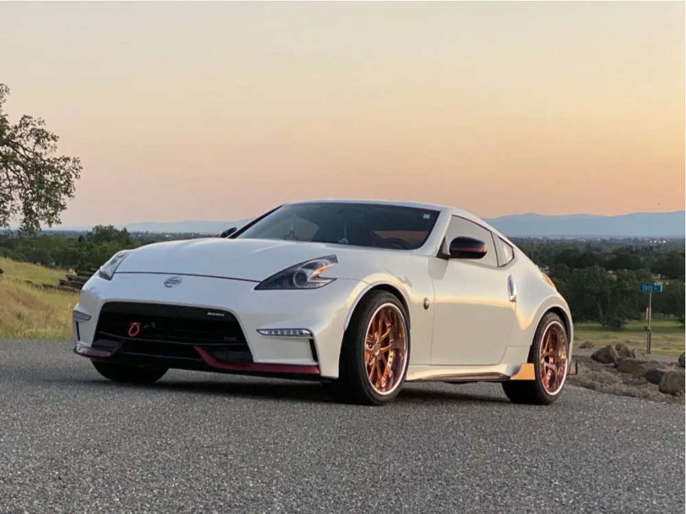 2188926-1-2015-370z-nissan-