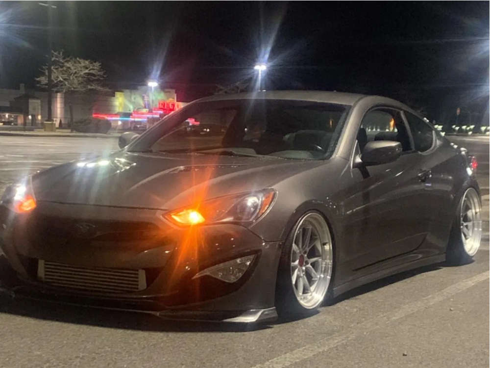 羽生　GENESIS 2013 Hyundai Genesis Coupe with 19x9.5 15 Aodhan DS08 and
