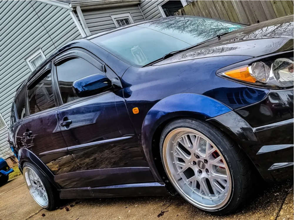 2004 Pontiac Vibe with 18x9.5 22 ESR Cs11 and 225/40R18 Nitto Neo