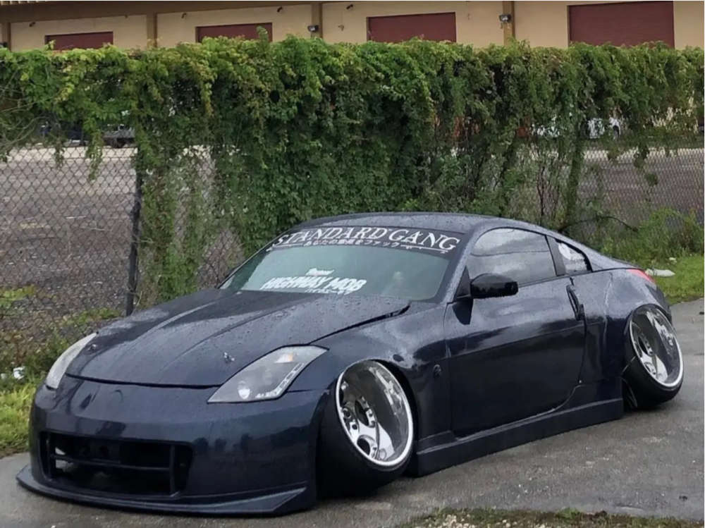2006 Nissan 350Z with 18x11.5 -82 SSR Gartmaier and 255