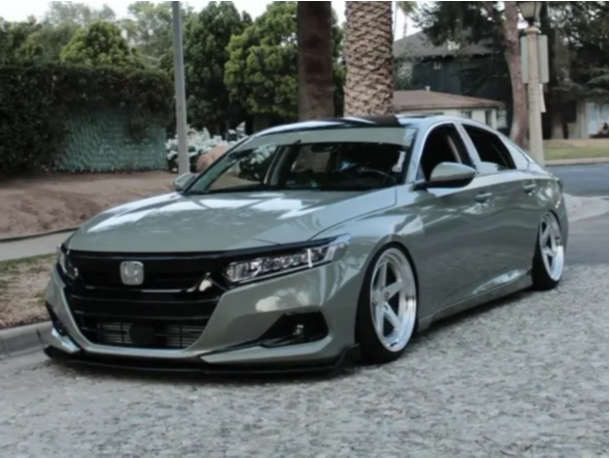 2021 Honda Accord with 19x9.5 22 Aodhan Ds05 and 235/35R19