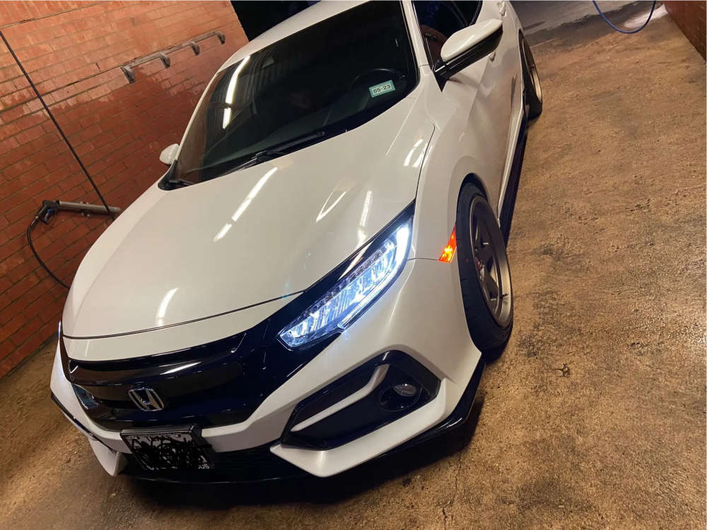 2021 Honda Civic with 18x9.5 30 Aodhan Ah08 and 235/40R18 Falken