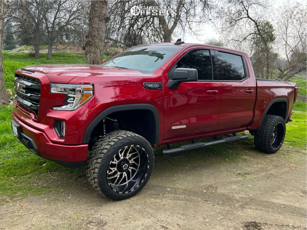 2021 GMC Sierra 1500 with 22x12 -44 TIS 544MB and 33/12.5R22