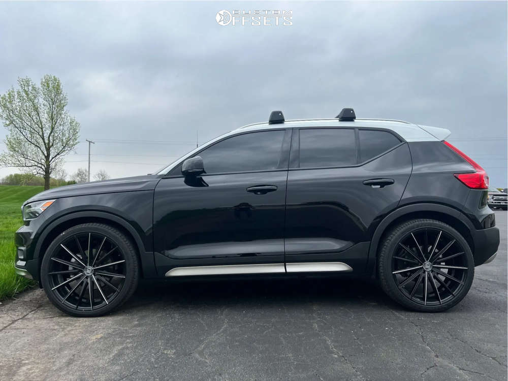 2022 Volvo XC40 with 22x9 28 Lexani Pegasus and 265/35R22 Lexani Lx