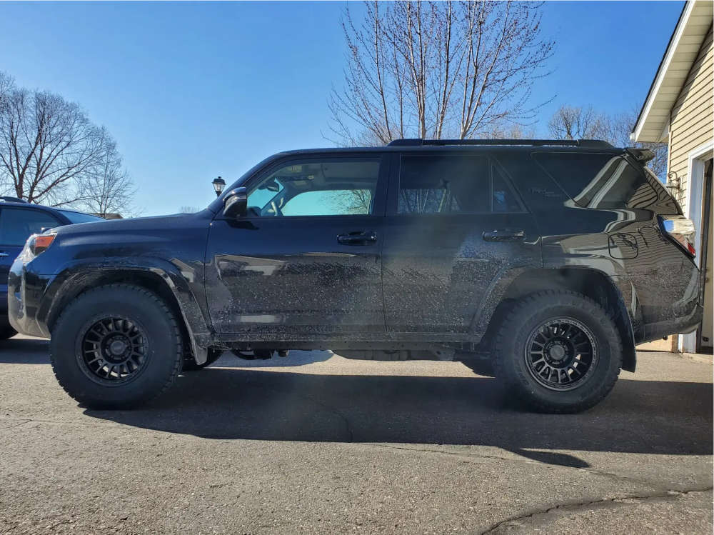 2021 Toyota 4Runner with 17x8.5 -12 RRW Rr6-h and 305/70R17 Toyo Tires ...