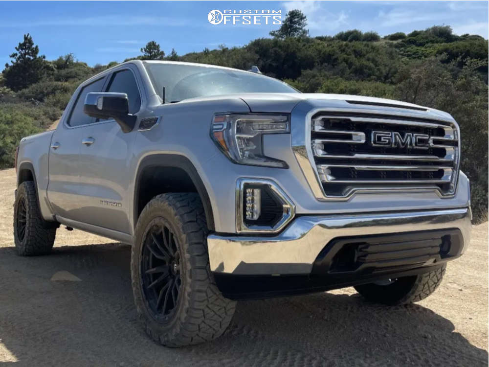 2019 GMC Sierra 1500 with 22x10 -13 Fuel Rebel and 35/12.5R22
