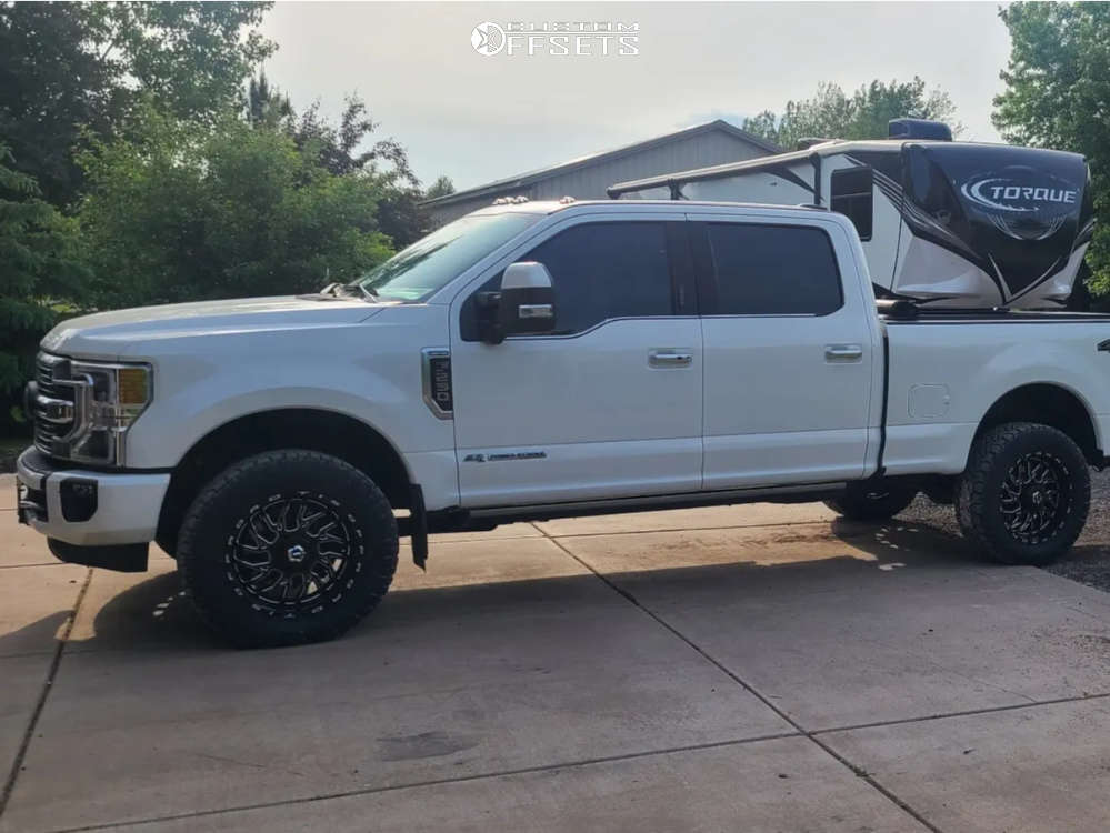 2020 Ford F-250 Super Duty with 20x9 18 TIS 544BM and 295/60R20 Nitto ...