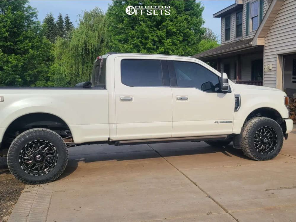 2020 Ford F-250 Super Duty with 20x9 18 TIS 544BM and 295/60R20 Nitto ...