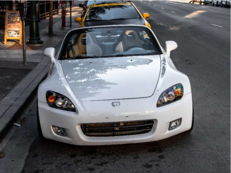 2003 Honda S2000 with 18x8.5 35 F1R F21 and 225/40R18 Firestone