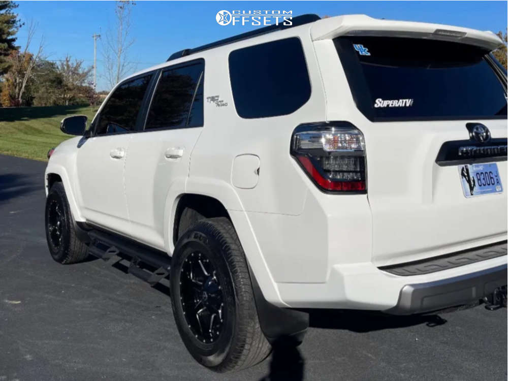 2021 Toyota 4Runner with 17x9 -12 Fuel Maverick and 265/70R17 ...