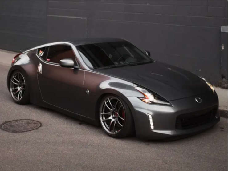 2312040-1-2019-370z-nissan-