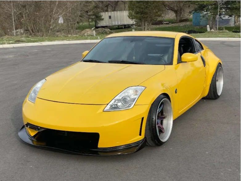 2005 Nissan 350Z with 19x12 10 Work Emotion T7r 2p and 275/35R19