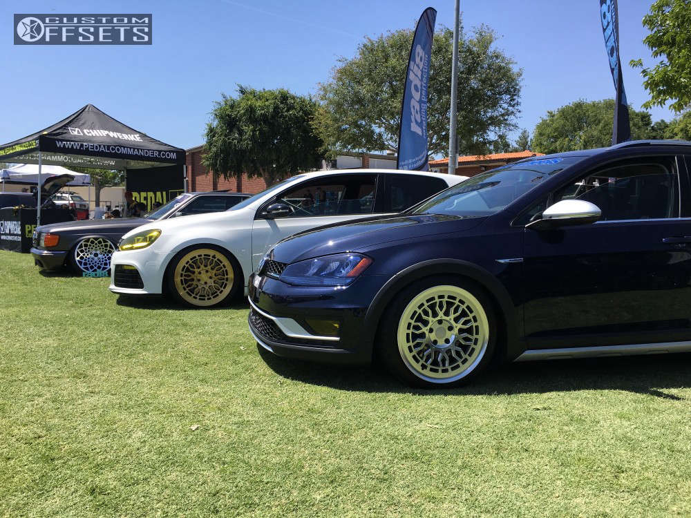 2017 Volkswagen Golf Alltrack with 18x8.5 40 Radi8 R8a10 and 225/40R18