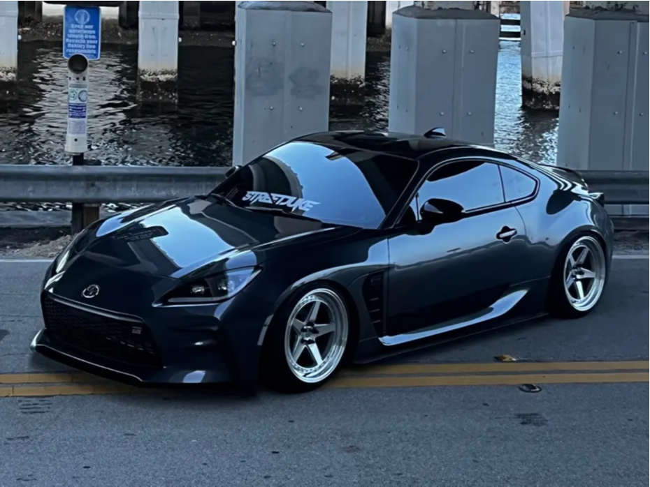 2022 Toyota GR86 with 18x9.5 35 Aodhan Ds05 and 245/35R18 Accelera