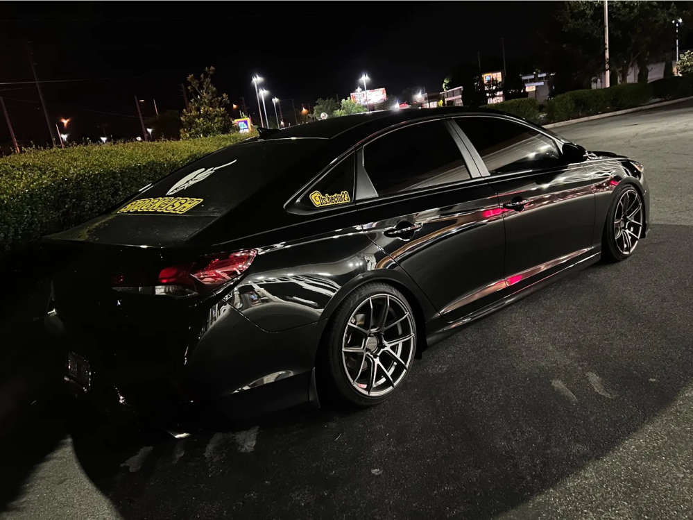 2019 Hyundai Sonata with 18x9.5 35 AVID1 Sl02 and 225/40R18 Waterfall ...