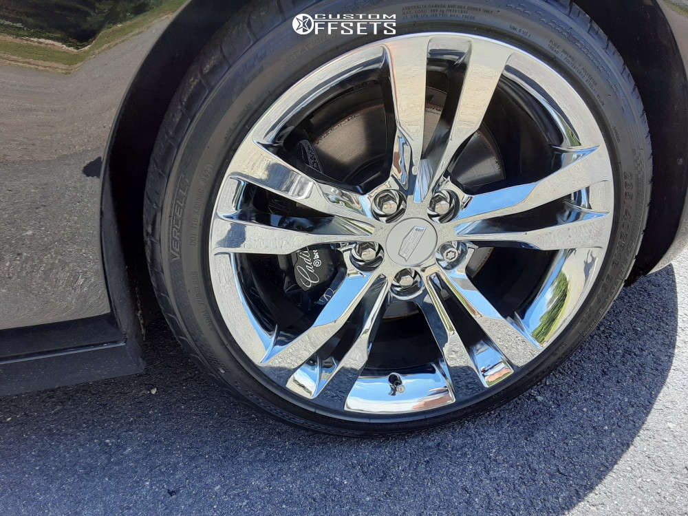 2015 Cadillac ATS with 18x8.5 40 4Play OE Wheels Ca15a and 235/40R18 ...