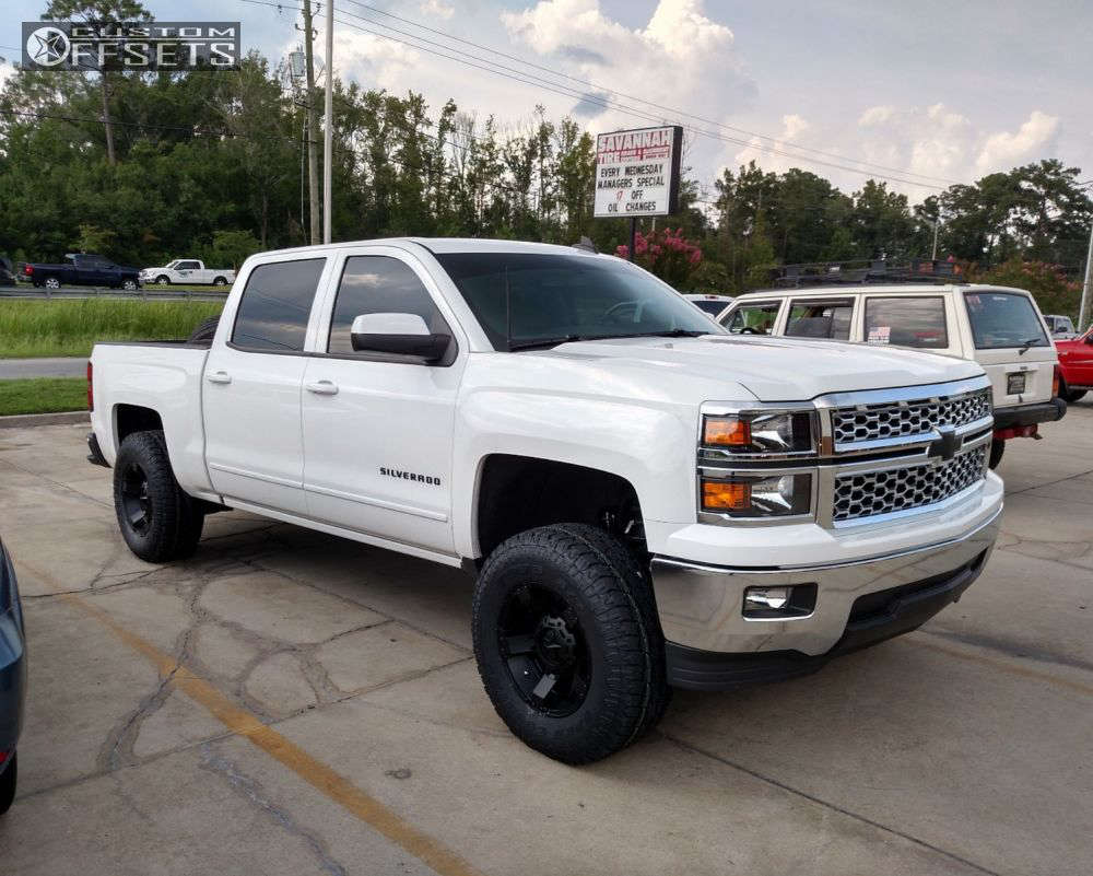 2015 Chevrolet Silverado 1500 with 17x9 -12 XD Rockstar II and 285 ...