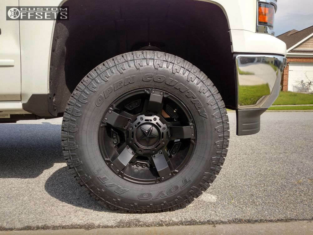 2015 Chevrolet Silverado 1500 with 17x9 -12 XD Rockstar II and 285 ...