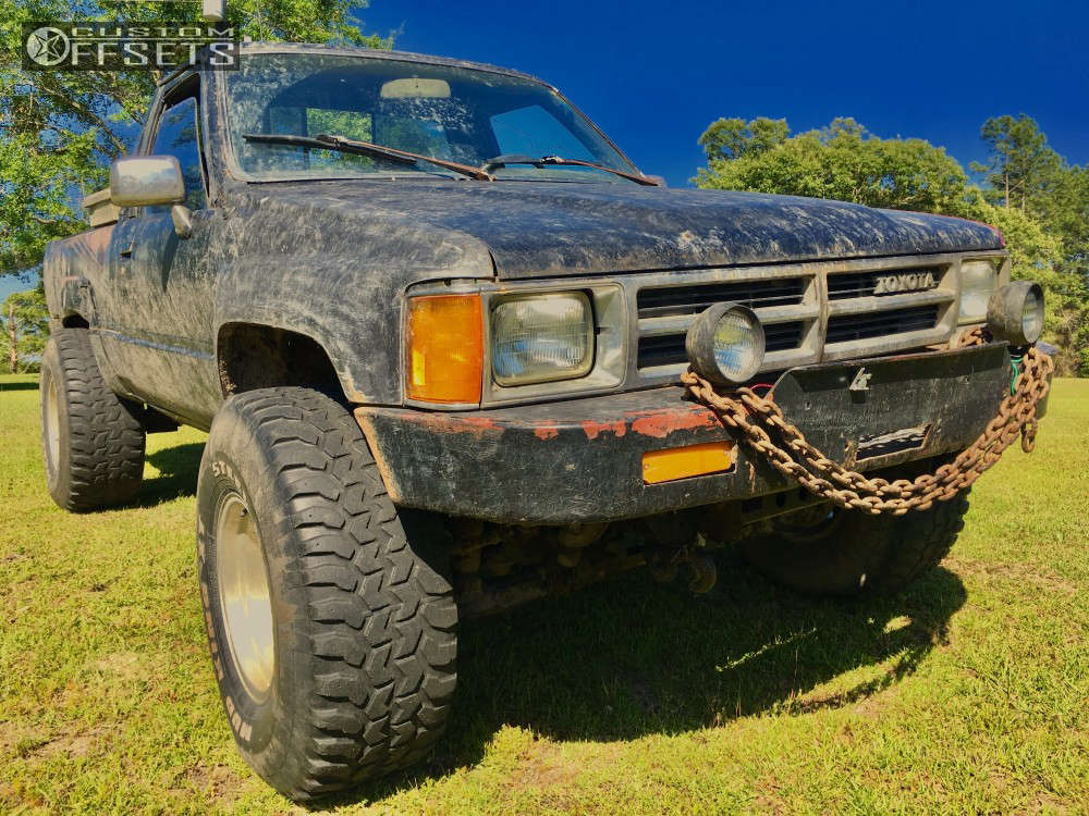 1986 Toyota Pickup with 15x10 45 Mickey Thompson Classic Iii and 33/12